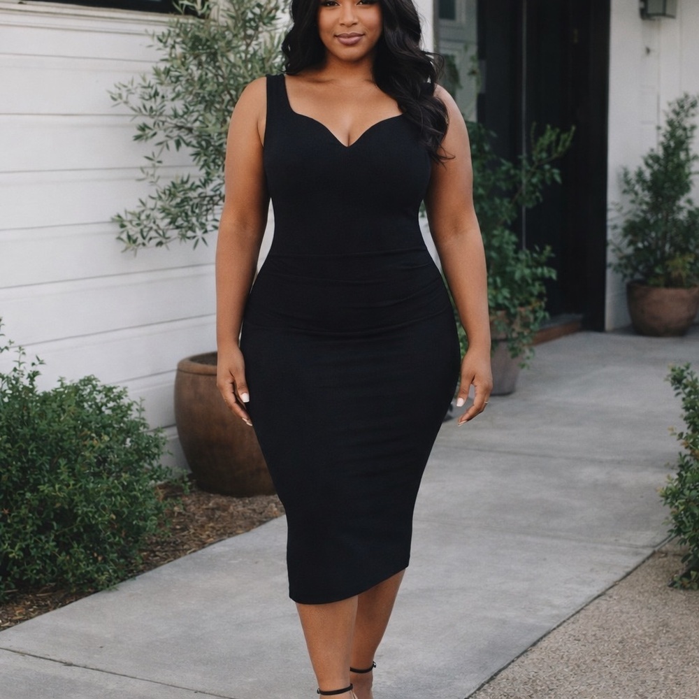City Chic Kiana Sweetheart Neckline Curve-Hugging  Black Midi Sheath Dress Sz 18